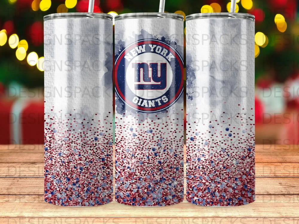 New York Giants tumbler with glitter and logo.