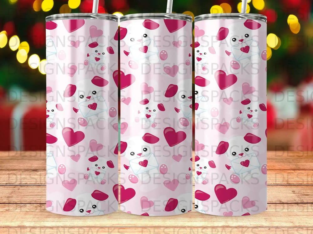 Tumbler with repeating heart and bear design, text "DESIGNSPACKS" repeated.