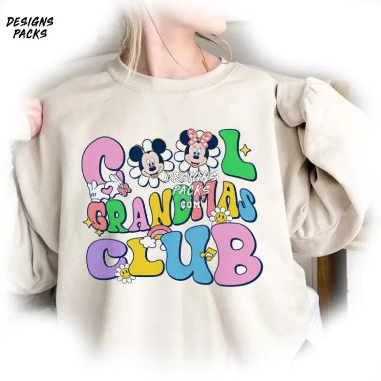 Mickey And Friends Family Vacation Vintage Cool Grandmas Club Png Design